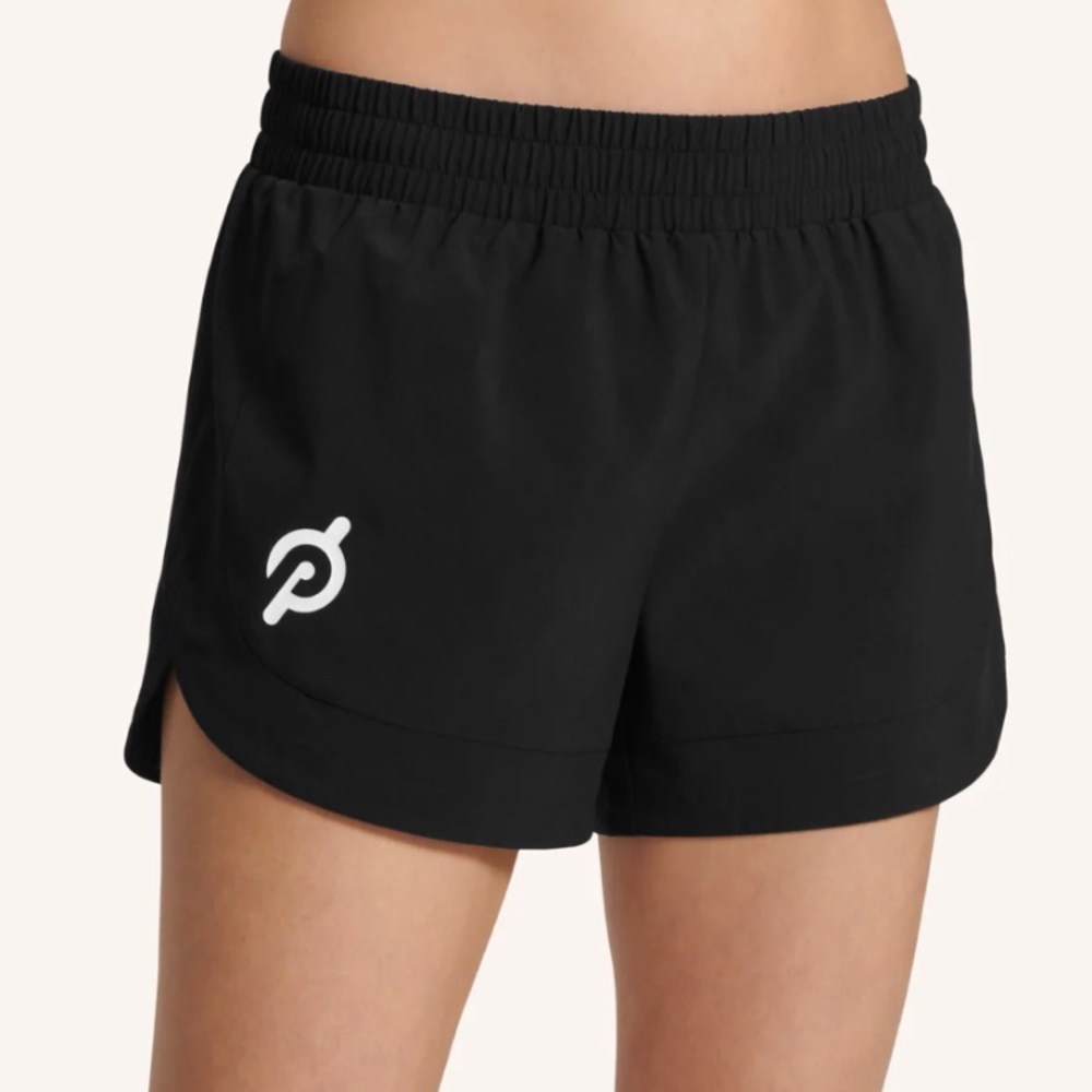 NWT Peloton 4” Tulip Run Short - M